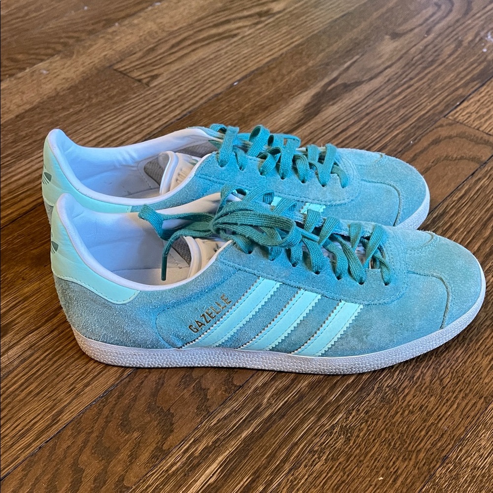 Adidas Gazelle green teal Sneakers size 5